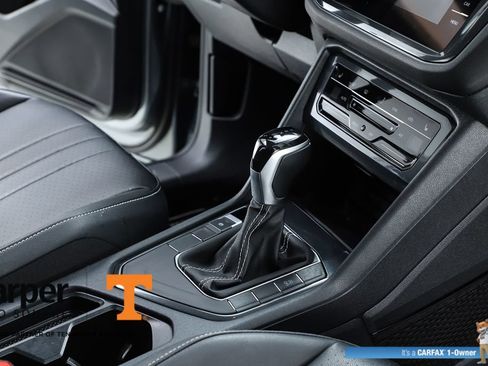 Used 2024 Volkswagen Tiguan SE w/ Panoramic Sunroof Package FWD image 72