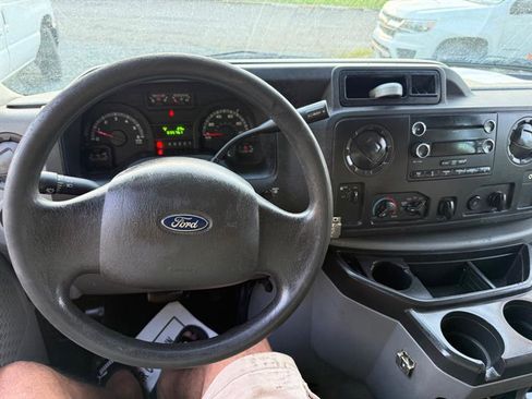 Used 2014 Ford E-150 and Econoline 150 w/ Power Group image 37