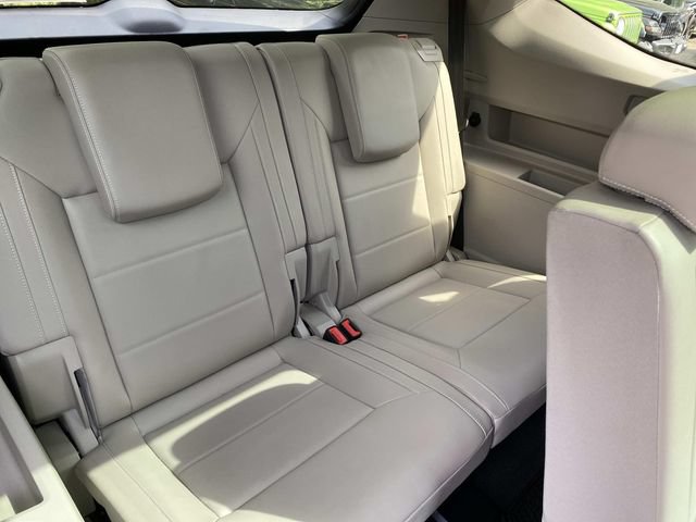 Used 2023 Volkswagen Atlas SEL AWD/4WD image 25