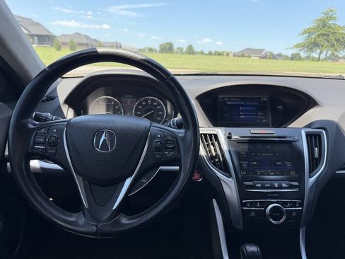 Used 2015 Acura TLX w/ Technology Package FWD image 9