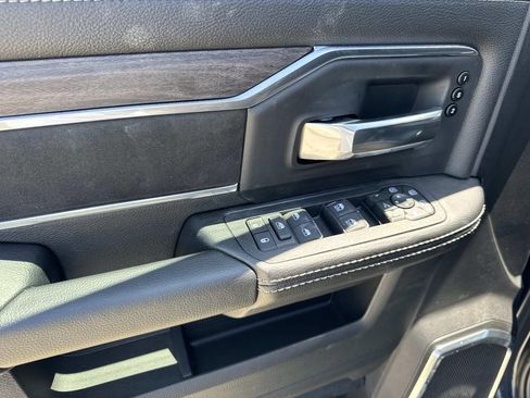 New 2026 RAM 2500 Laramie AWD/4WD image 37