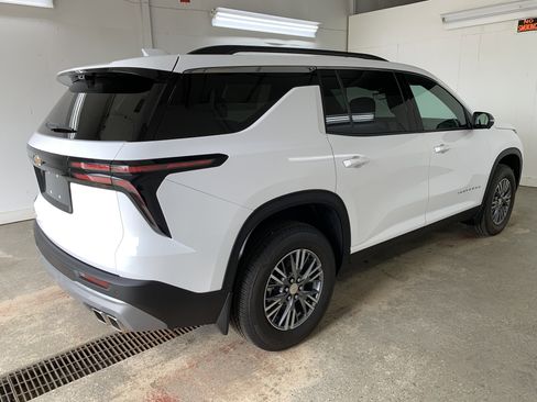 New 2026 Chevrolet Traverse LT w/ Driver Confidence Package image 6