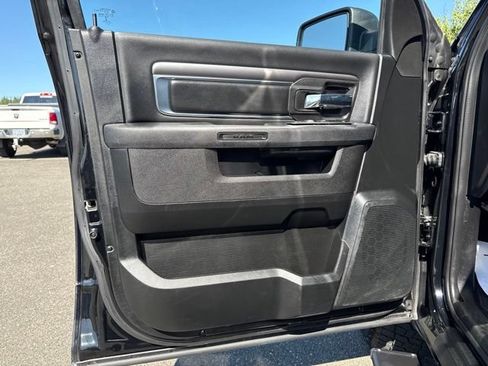Used 2022 RAM 1500 Warlock AWD/4WD image 22