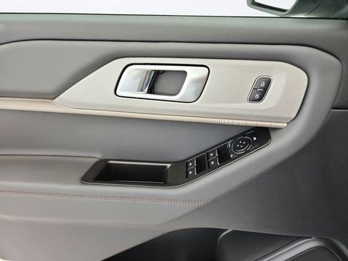 New 2026 Ford Explorer Active AWD/4WD image 21