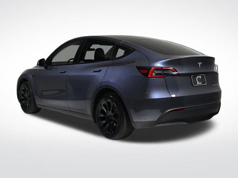 Used 2024 Tesla Model Y Long Range image 3