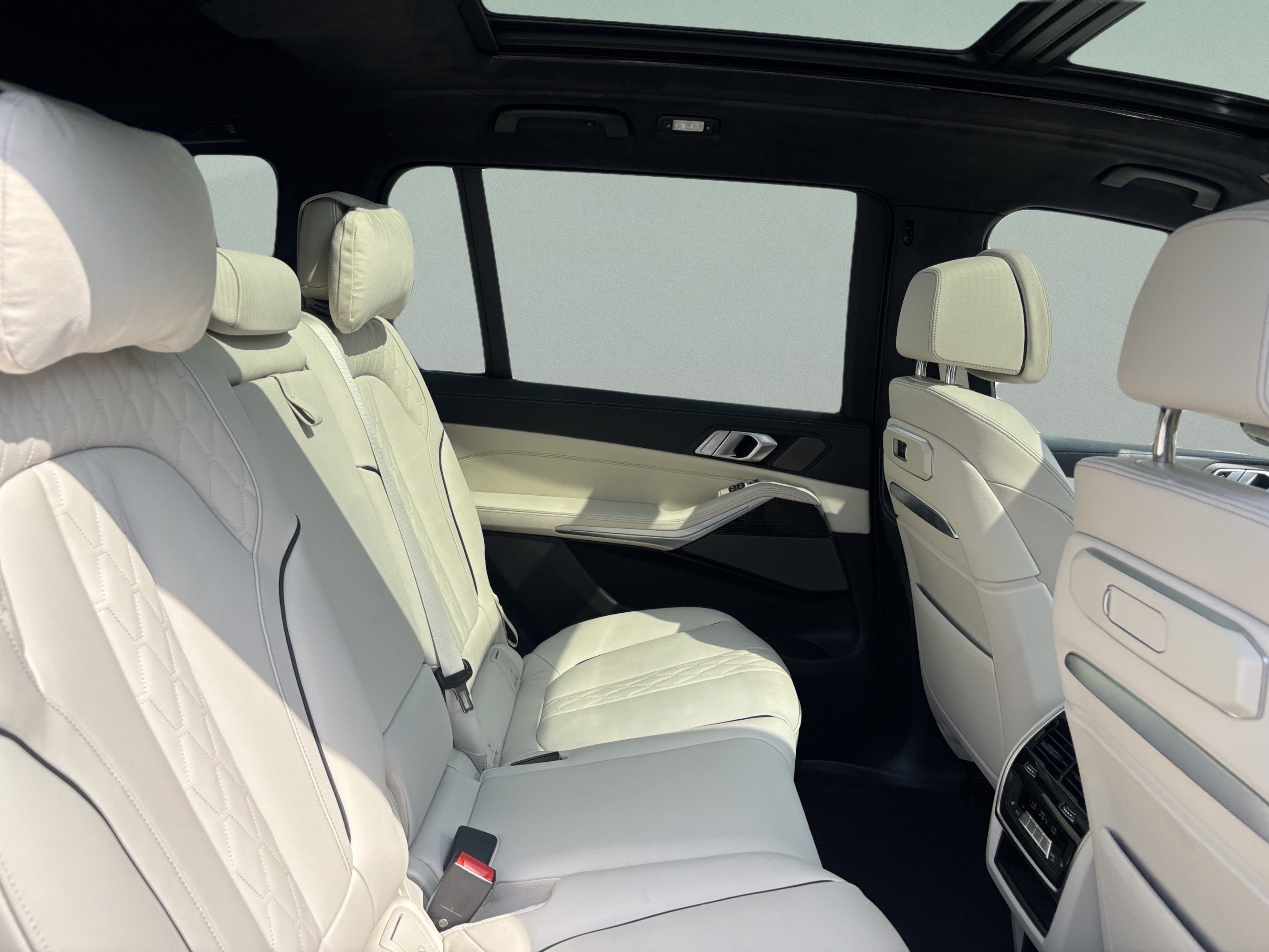 Certified 2026 BMW X7 M60i AWD/4WD image 30