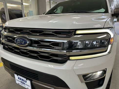 Used 2022 Ford Expedition Max King Ranch image 1