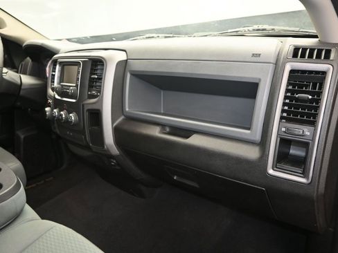 Used 2019 RAM 1500 Express AWD/4WD image 23