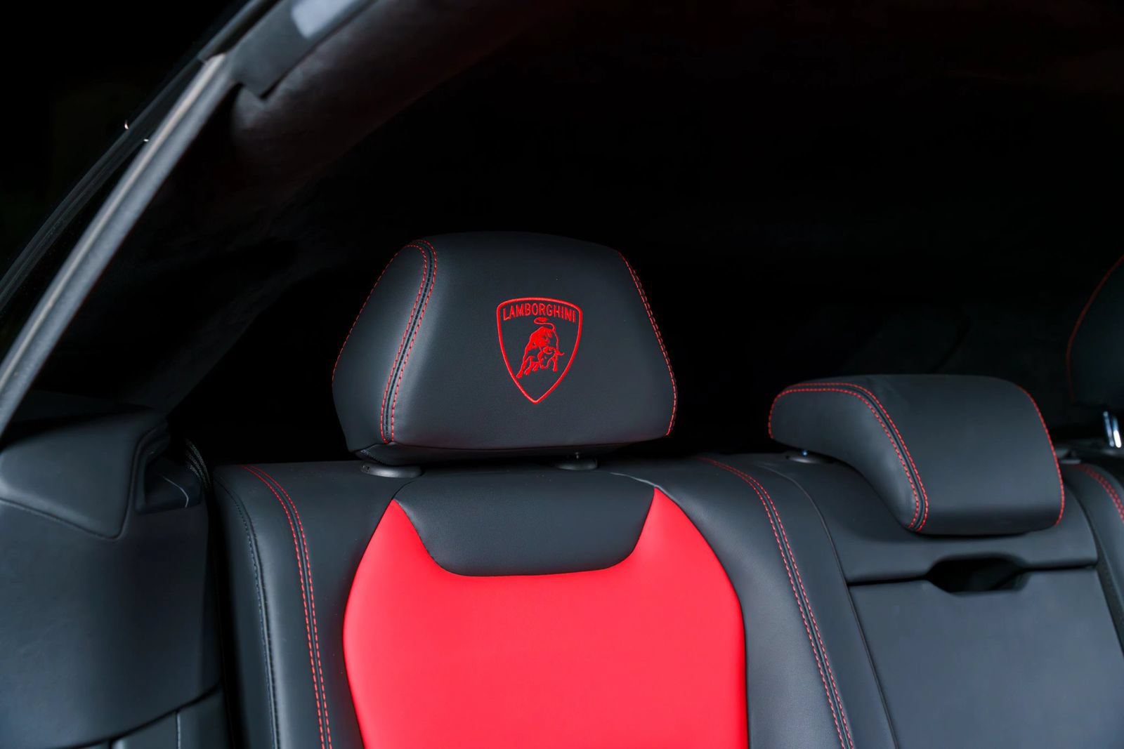 Used 2021 Lamborghini Urus AWD/4WD image 93
