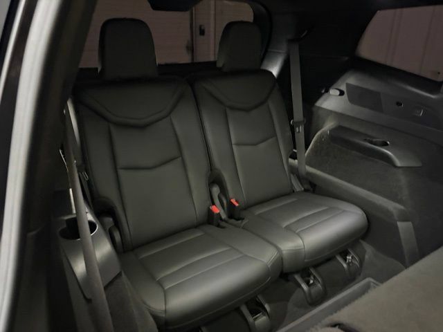 Used 2024 Cadillac XT6 Luxury w/ LPO, Floor Liner Package AWD/4WD image 19