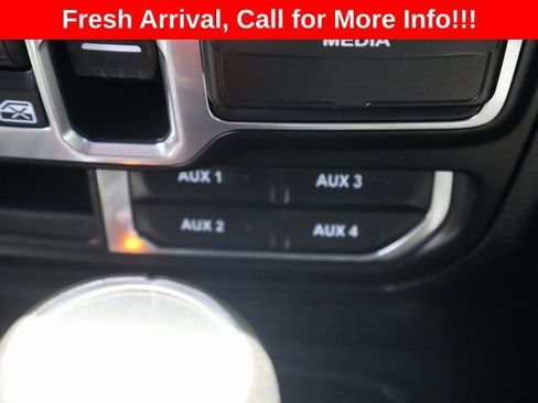Used 2022 Jeep Wrangler Unlimited Sahara AWD/4WD image 27