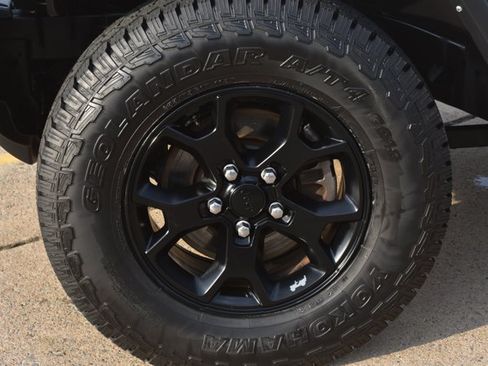 Used 2021 Jeep Wrangler Sport AWD/4WD image 9