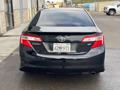 Used 2013 Toyota Camry SE image 4