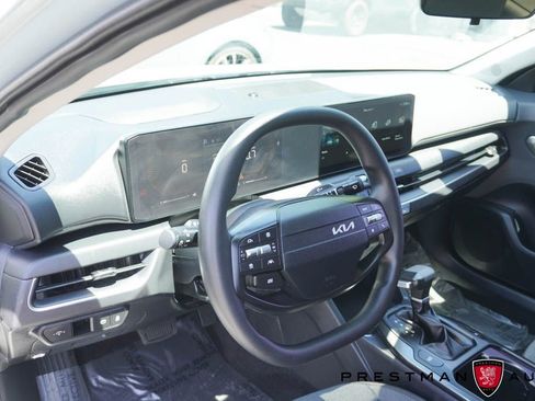 Used 2025 Kia K4 FWD image 24