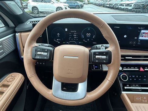 Used 2025 Hyundai Santa Fe Limited FWD image 18