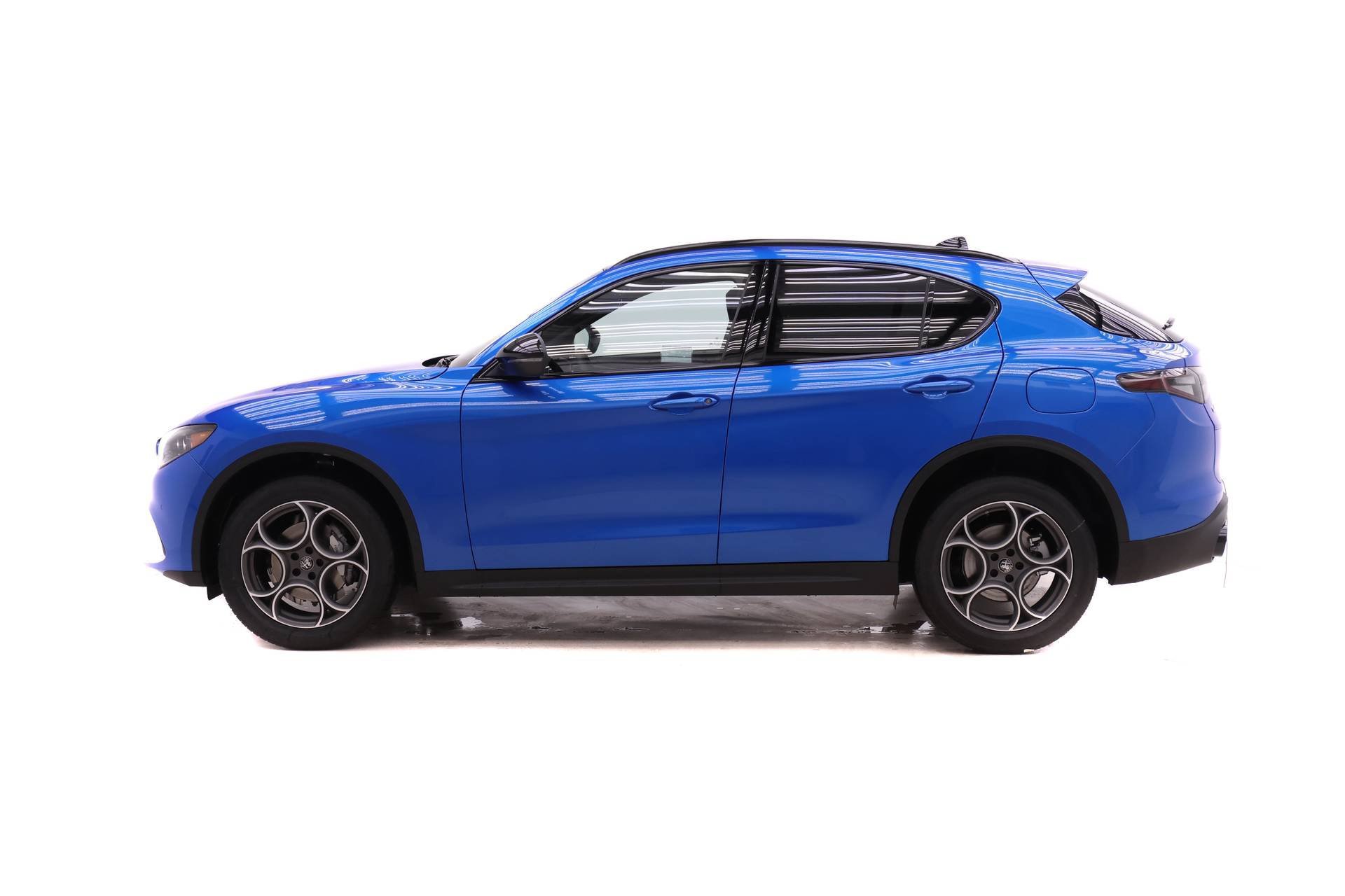 New 2026 Alfa Romeo Stelvio Sprint AWD/4WD image 3