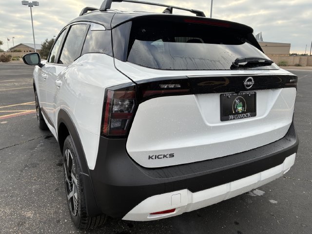 New 2027 Nissan Kicks SV w/ Cold Weather Package FWD image 4