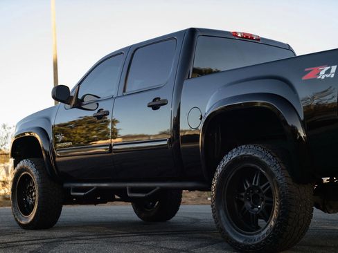 Used 2013 GMC Sierra 1500 SLE w/ Power Tech Package image 18