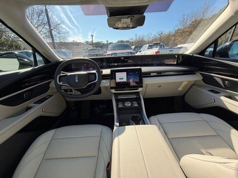 New 2026 Lincoln Nautilus Premier image 11