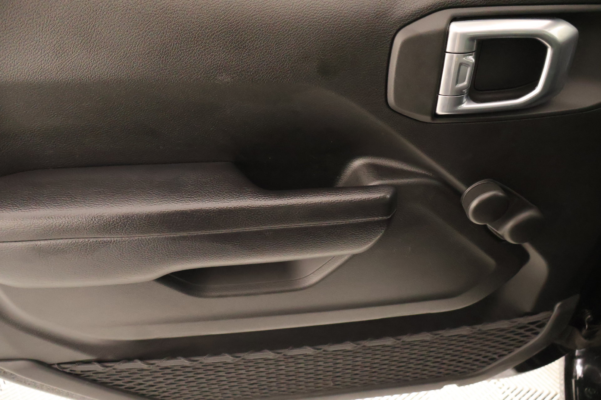 Used 2024 Jeep Wrangler Sport AWD/4WD image 14