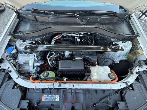 Used 2023 Ford Explorer AWD image 9