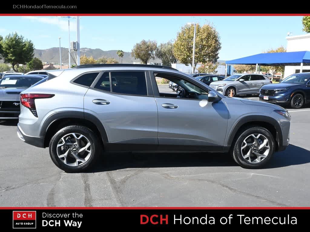 Used 2024 Chevrolet Trax LT w/ Driver Confidence Package FWD image 5