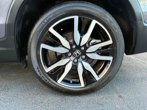 Used 2022 Honda Pilot Touring image 16