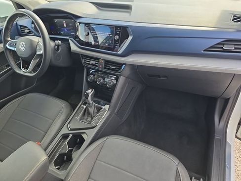 Used 2024 Volkswagen Taos SE image 13