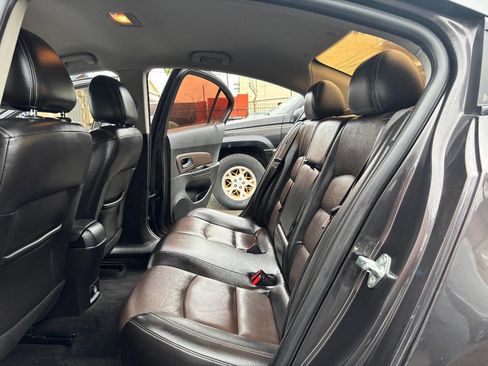 Used 2015 Chevrolet Cruze LT image 14