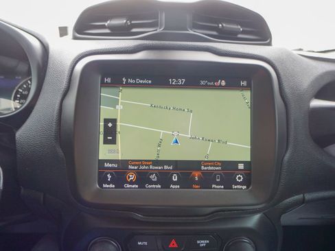 Used 2021 Jeep Renegade Limited image 23