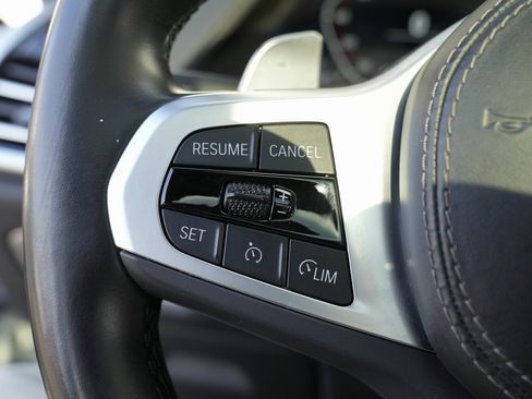 Used 2022 BMW X6 xDrive40i w/ M Sport Package image 48