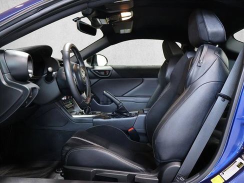Used 2025 Toyota GR86 Premium w/ ALL Weather Mat Package (TMS) RWD image 21