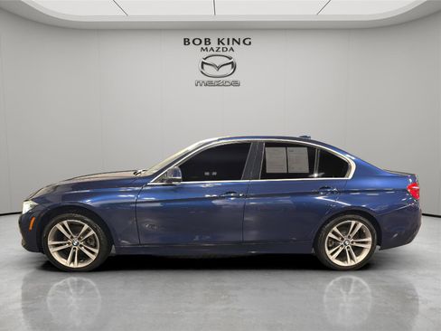 Used 2018 BMW 330i Sedan w/ Convenience Package RWD image 2
