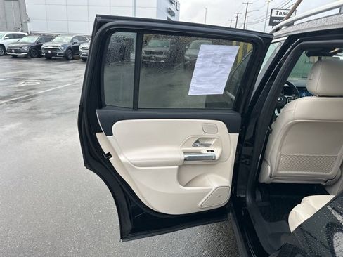 Used 2023 Mercedes-Benz GLB 250 4MATIC image 48