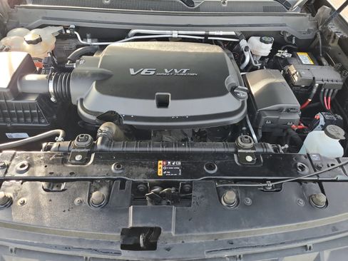 Used 2022 Chevrolet Colorado Z71 w/ Z71 Midnight Edition image 32