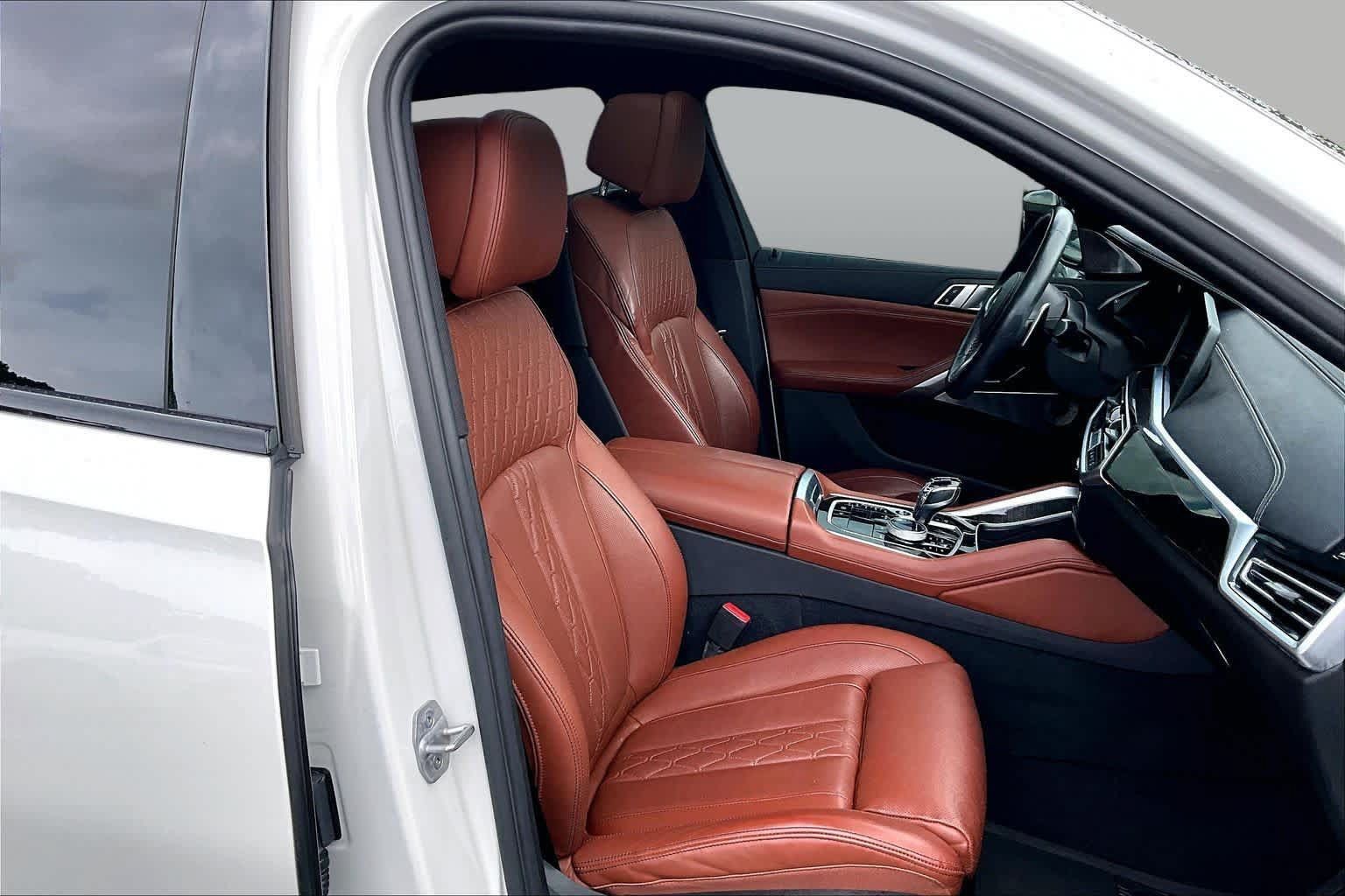 Used 2021 BMW X6 M50i w/ Executive Package AWD/4WD image 9