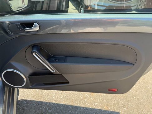 Used 2014 Volkswagen Beetle TDI FWD image 39