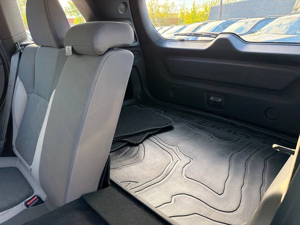 Certified 2025 Subaru Forester AWD/4WD image 25