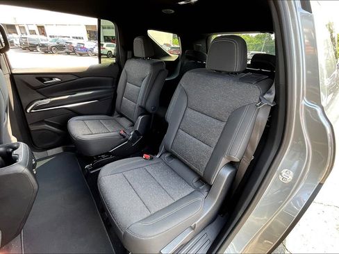 New 2026 Chevrolet Traverse LT FWD image 10