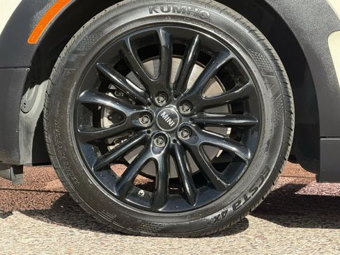 Used 2017 MINI Cooper Clubman S image 27