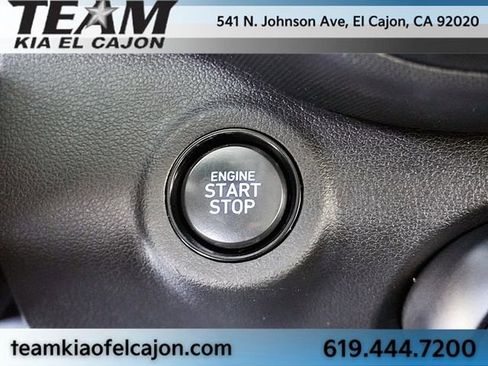 Used 2024 Hyundai Venue Limited image 30