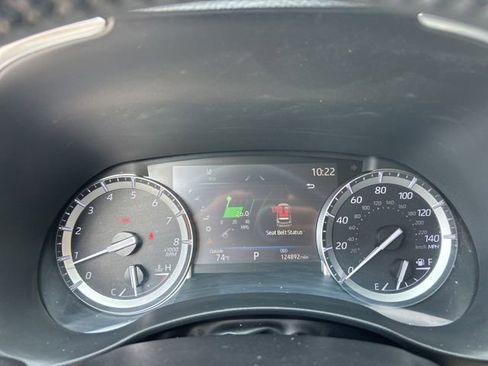 Used 2022 Toyota Highlander Limited FWD image 25