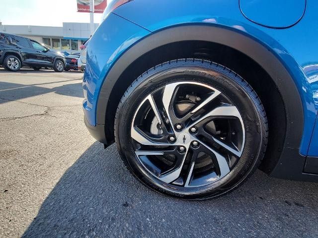 Used 2023 Chevrolet Bolt LT w/ Infotainment Package FWD image 31