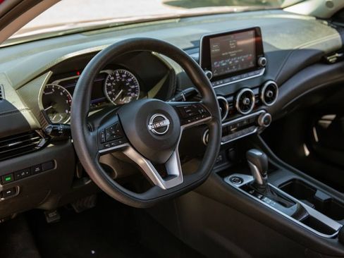 Used 2024 Nissan Sentra SV FWD image 10