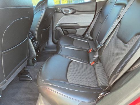 Used 2022 Jeep Compass Latitude w/ Sun and Sound Group image 14