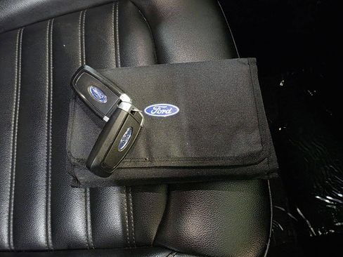 Used 2020 Ford Edge SEL image 26