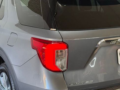 Used 2023 Ford Explorer Limited w/ Limited Technology Package image 9