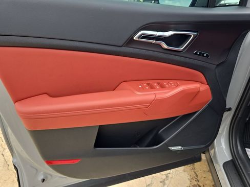 New 2026 Kia Sportage SX FWD image 18
