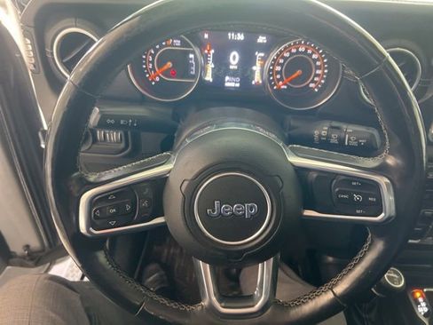 Used 2018 Jeep Wrangler Unlimited Sahara AWD/4WD image 20