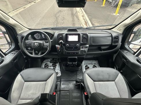 Used 2024 RAM ProMaster 2500 w/ Convenience Group image 15